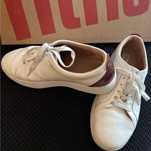 Trendy Fitflop sneakers for casual and active wear.